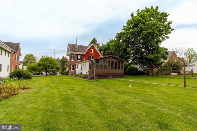 813 JUNIPER ST, Quakertown, PA 18951