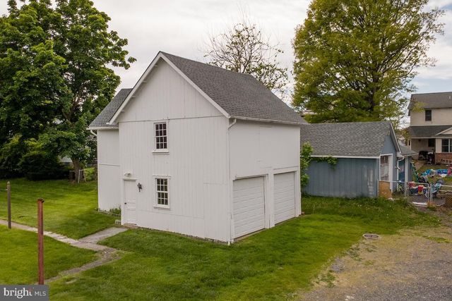 813 JUNIPER ST, Quakertown, PA 18951