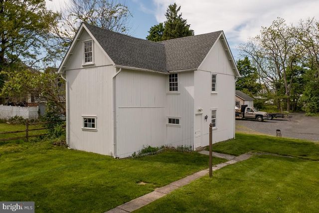 813 JUNIPER ST, Quakertown, PA 18951