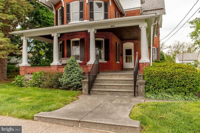 813 JUNIPER ST, Quakertown, PA 18951