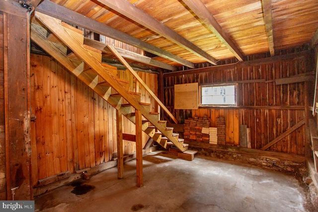 813 JUNIPER ST, Quakertown, PA 18951