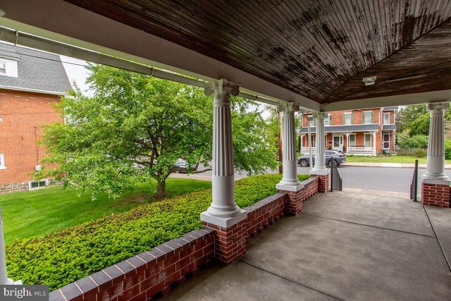 813 JUNIPER ST, Quakertown, PA 18951