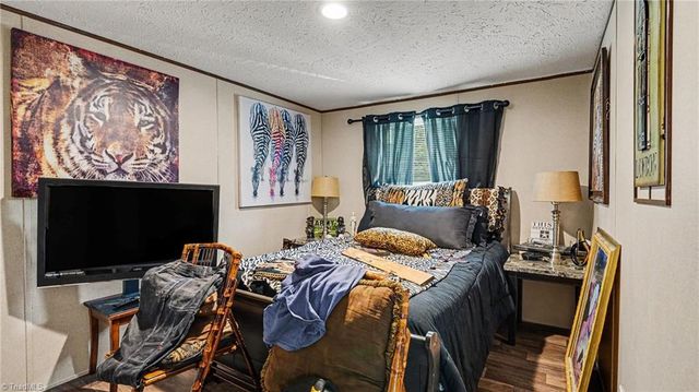 645 Avenue K, Lexington, NC 27292