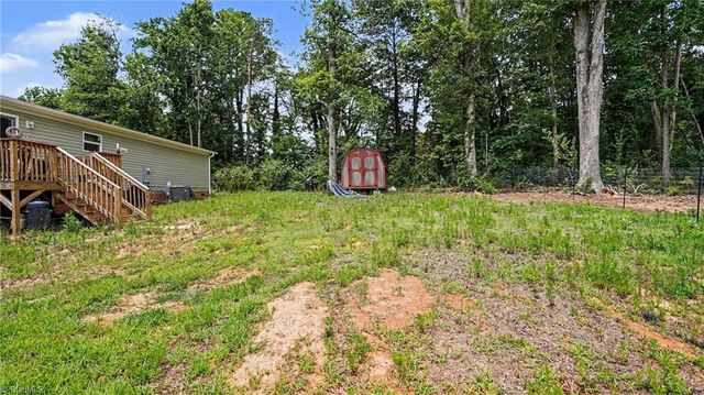 645 Avenue K, Lexington, NC 27292