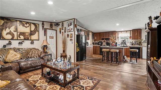 645 Avenue K, Lexington, NC 27292