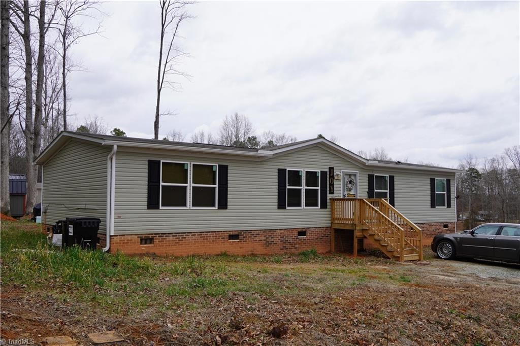 645 Avenue K, Lexington, NC 27292