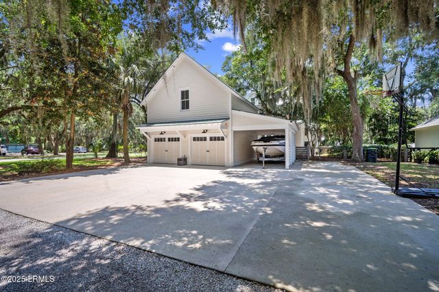 106 Coosaw Club Drive, Beaufort, SC 29907