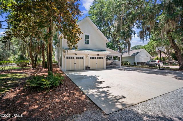 106 Coosaw Club Drive, Beaufort, SC 29907