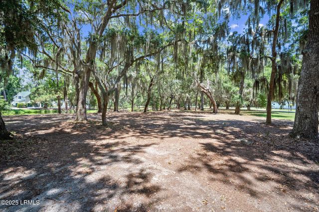 106 Coosaw Club Drive, Beaufort, SC 29907