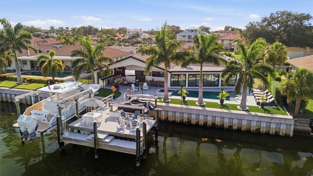 2022 HAWAII AVENUE NE, St Petersburg, FL 33703