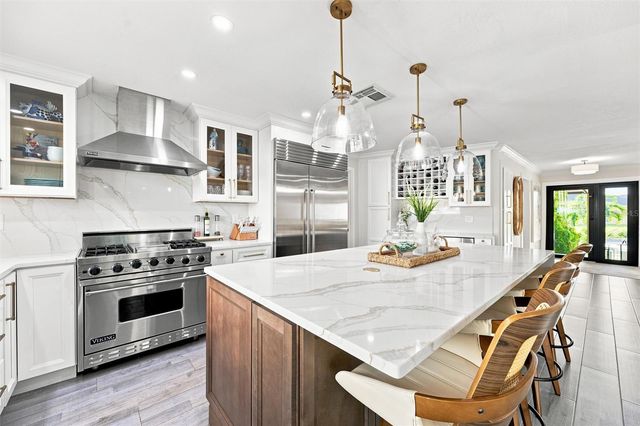 2022 HAWAII AVENUE NE, St Petersburg, FL 33703