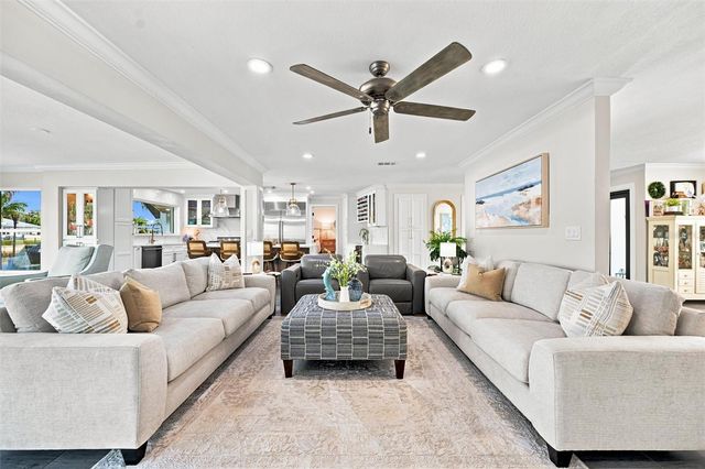 2022 HAWAII AVENUE NE, St Petersburg, FL 33703
