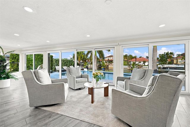 2022 HAWAII AVENUE NE, St Petersburg, FL 33703