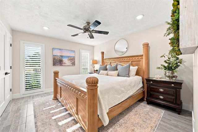 2022 HAWAII AVENUE NE, St Petersburg, FL 33703
