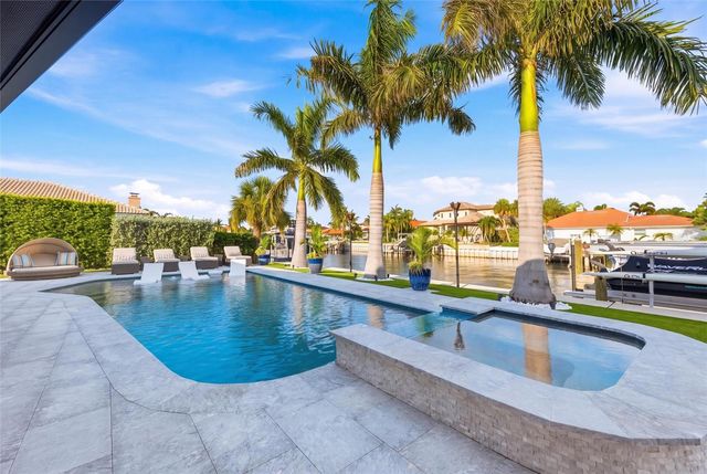 2022 HAWAII AVENUE NE, St Petersburg, FL 33703