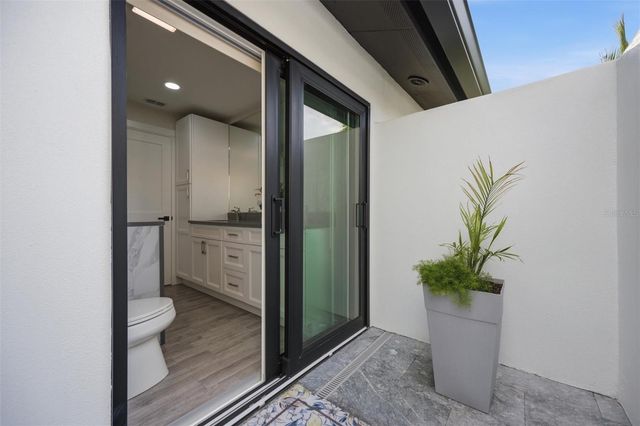 2022 HAWAII AVENUE NE, St Petersburg, FL 33703