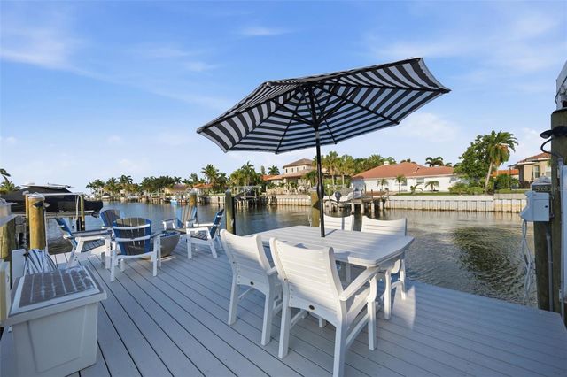 2022 HAWAII AVENUE NE, St Petersburg, FL 33703