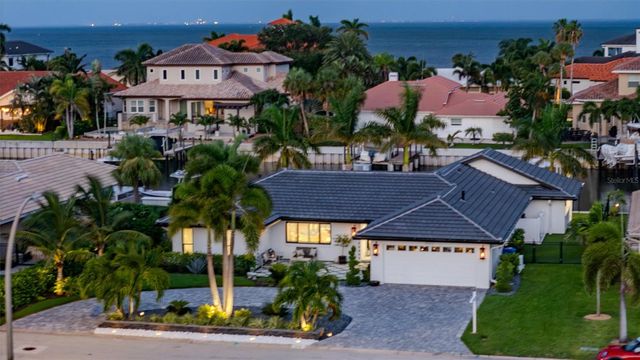2022 HAWAII AVENUE NE, St Petersburg, FL 33703