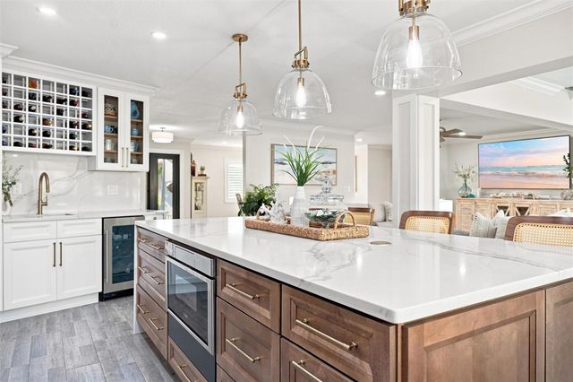 2022 HAWAII AVENUE NE, St Petersburg, FL 33703
