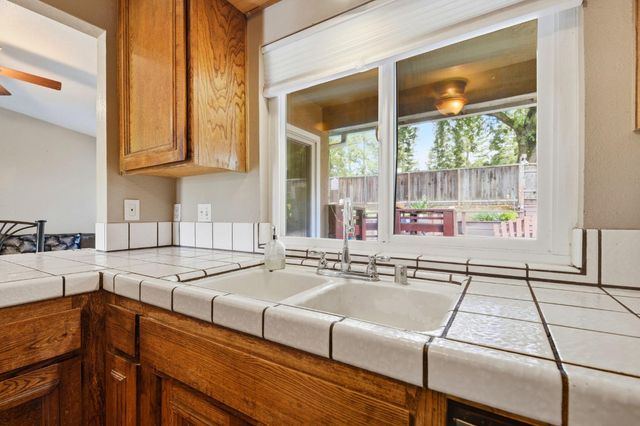 3803 W Creek Dr, Stockton, CA 95209