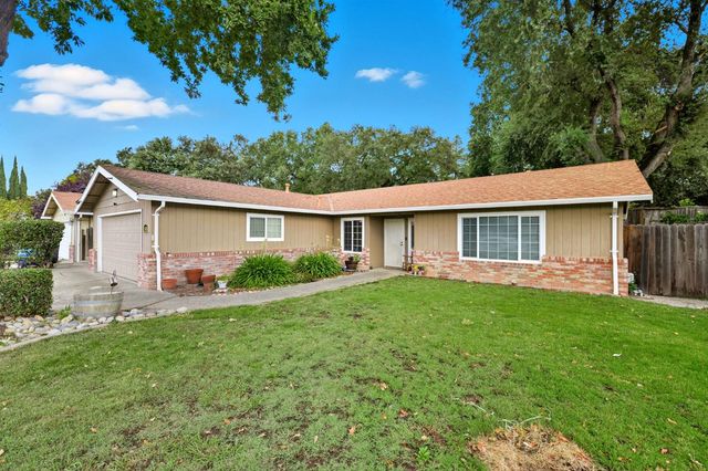 3803 W Creek Dr, Stockton, CA 95209