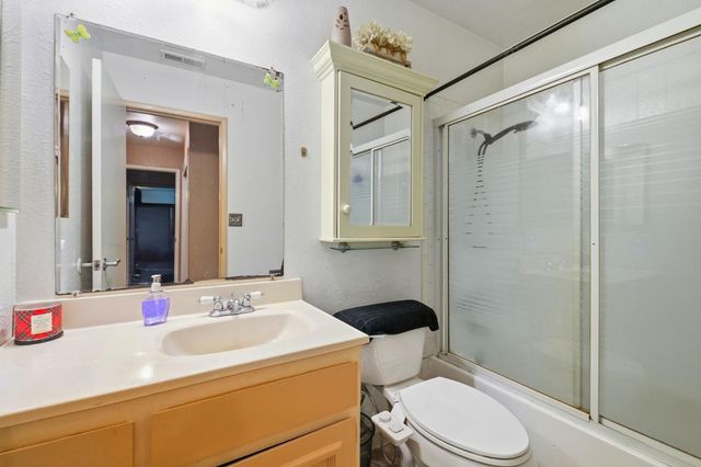 3803 W Creek Dr, Stockton, CA 95209