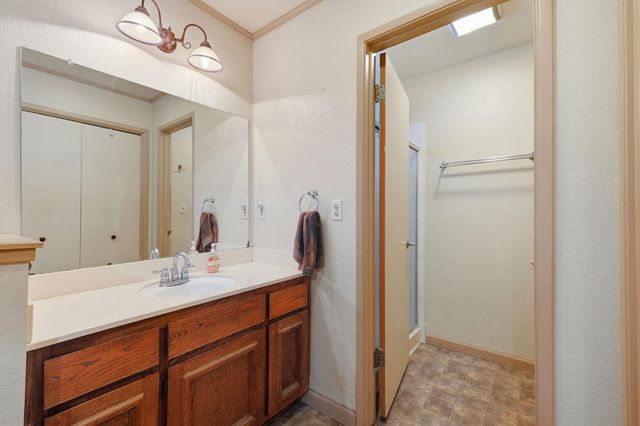 3803 W Creek Dr, Stockton, CA 95209