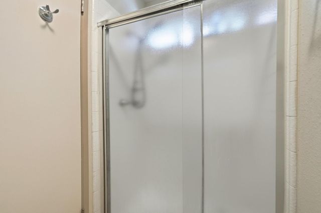 3803 W Creek Dr, Stockton, CA 95209