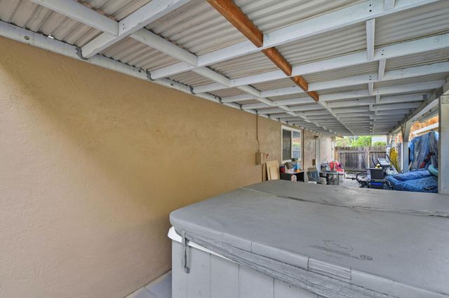 3803 W Creek Dr, Stockton, CA 95209