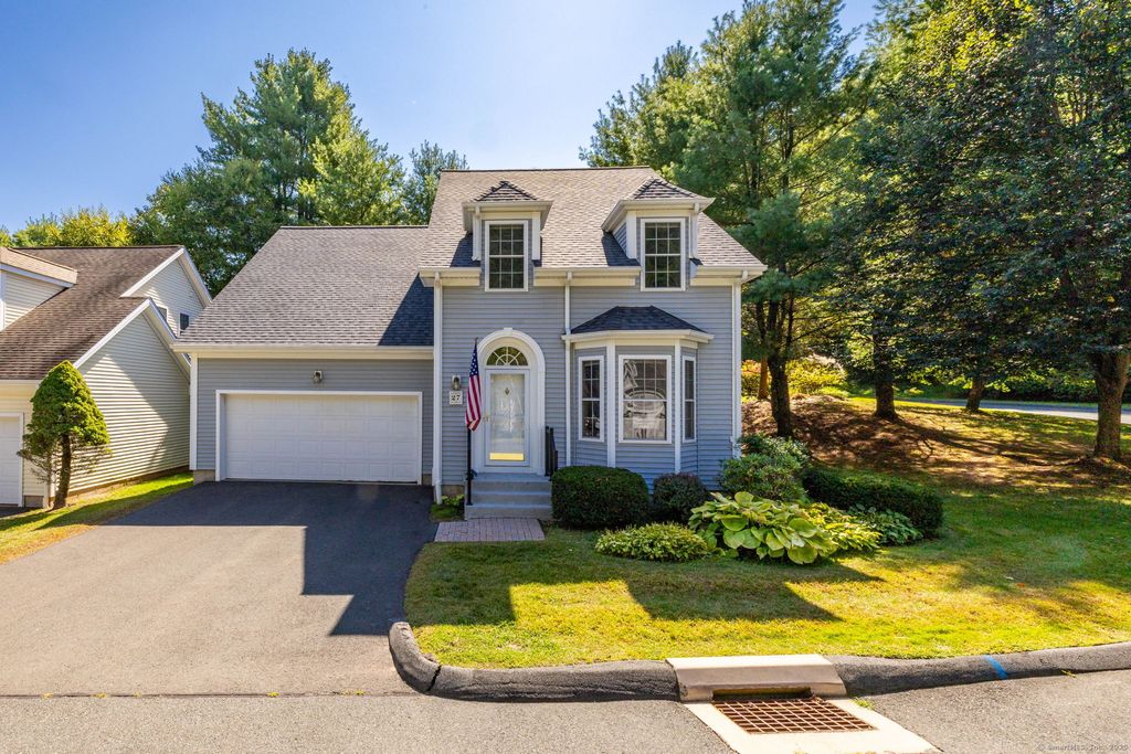 27 Brettonwood Drive 27, Simsbury, CT 06070