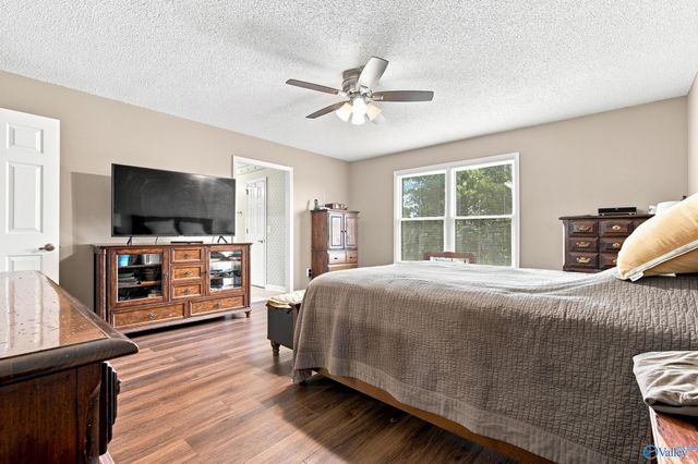 1035 Murphy Hill Road, Toney, AL 35773