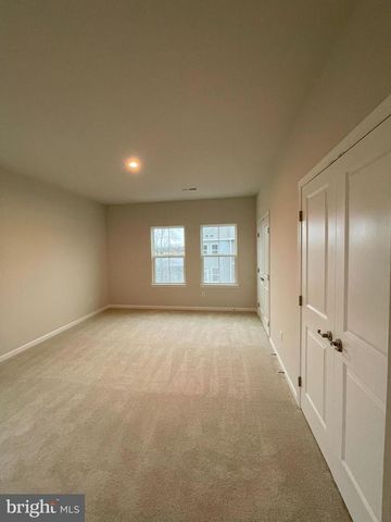 2 SIDNEY LN, Stratford, NJ 08084