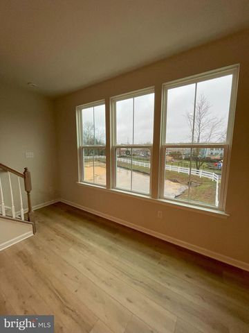 2 SIDNEY LN, Stratford, NJ 08084