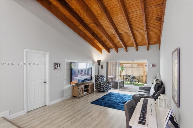 10311 Laurel Court, Pembroke Pines, FL 33026