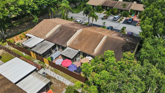 10311 Laurel Court, Pembroke Pines, FL 33026