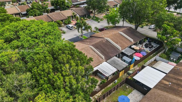 10311 Laurel Court, Pembroke Pines, FL 33026