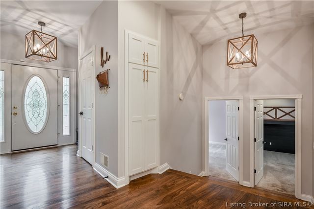 3016 Evanna Court, Floyds Knobs, IN 47119
