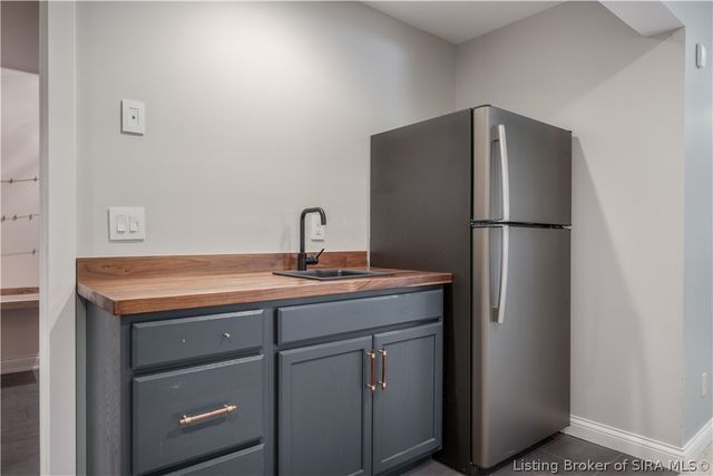 3016 Evanna Court, Floyds Knobs, IN 47119