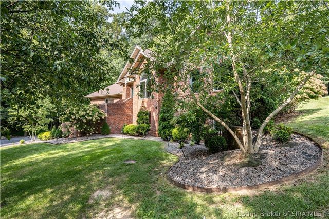 3016 Evanna Court, Floyds Knobs, IN 47119