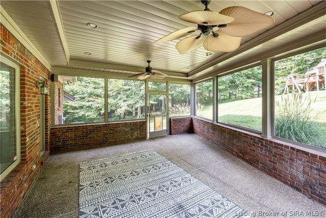 3016 Evanna Court, Floyds Knobs, IN 47119