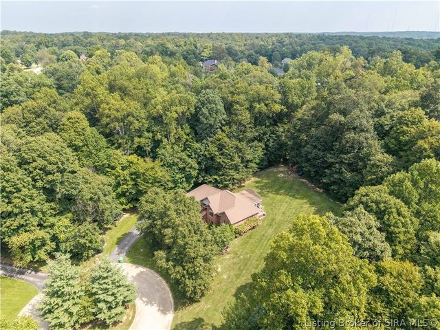 3016 Evanna Court, Floyds Knobs, IN 47119