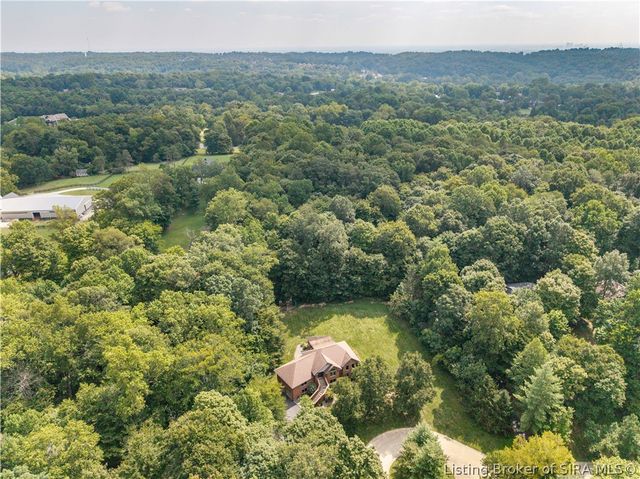 3016 Evanna Court, Floyds Knobs, IN 47119