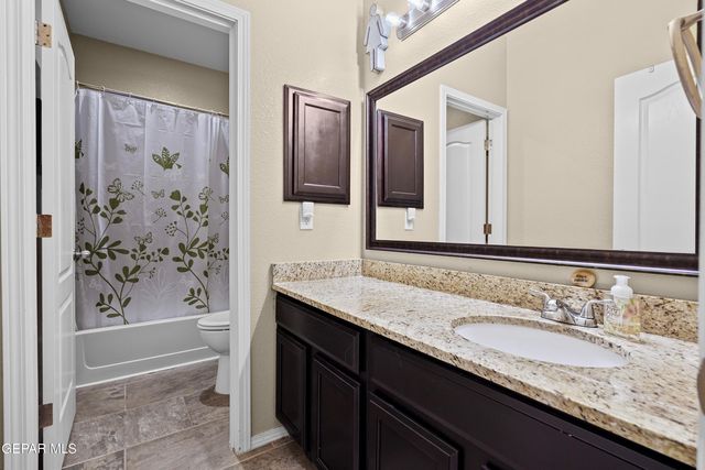 1041 FIREBOLT Place, El Paso, TX 79928