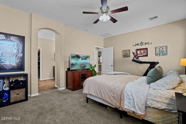 1041 FIREBOLT Place, El Paso, TX 79928