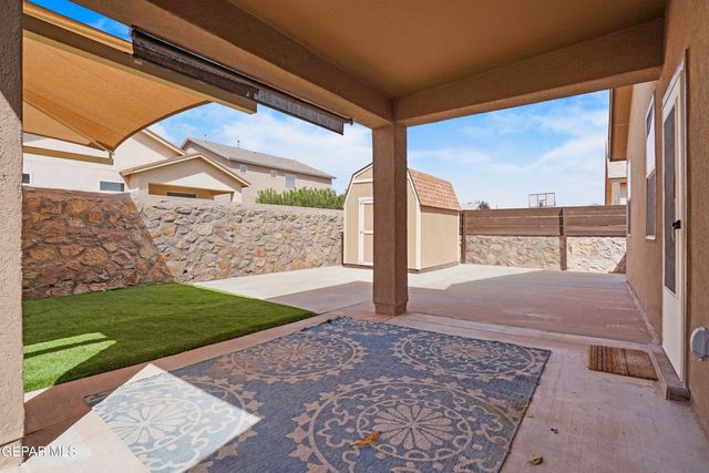 1041 FIREBOLT Place, El Paso, TX 79928