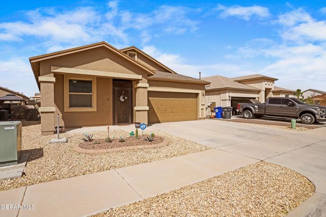 1041 FIREBOLT Place, El Paso, TX 79928