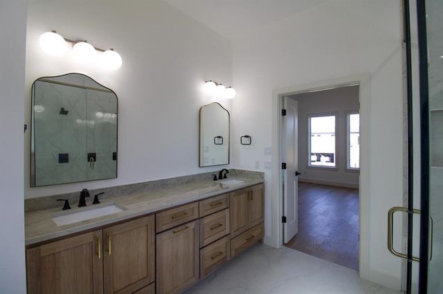 1330 Pedras Place, Newcastle, OK 73065