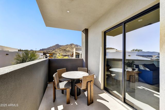 6525 E CAVE CREEK Road 301, Cave Creek, AZ 85331