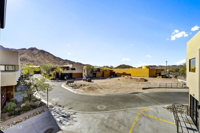 6525 E CAVE CREEK Road 301, Cave Creek, AZ 85331