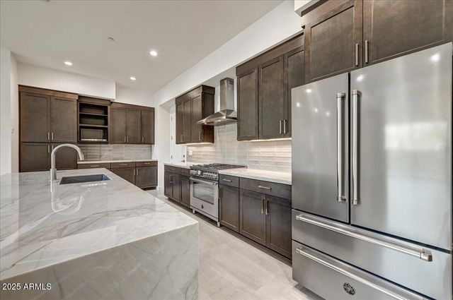 6525 E CAVE CREEK Road 301, Cave Creek, AZ 85331